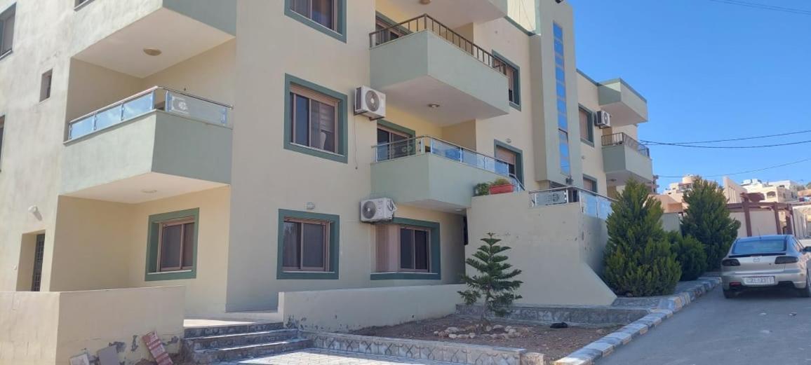 Noor Apartment Wadi Musa Exteriör bild